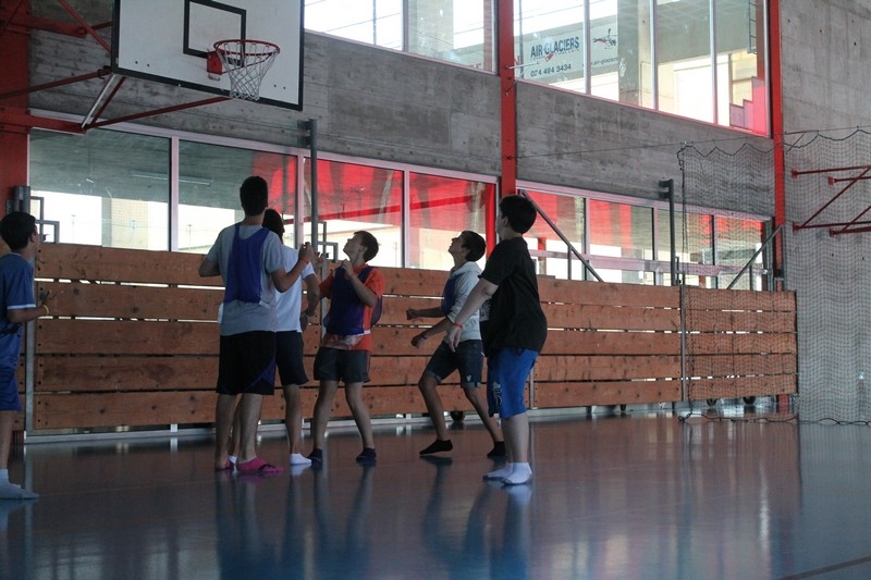 Village Camps International Summer Camp Leysin, Switzerland 2026-08-15 https://www.villagecamps.com/journals_admin/images/683-23-sportcamp (9).jpg